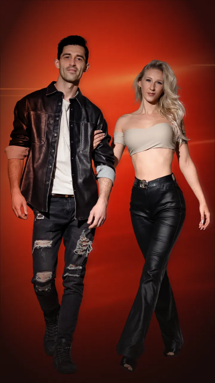 Alexej und Florence nebeneinander vor rotem Hintergrund
